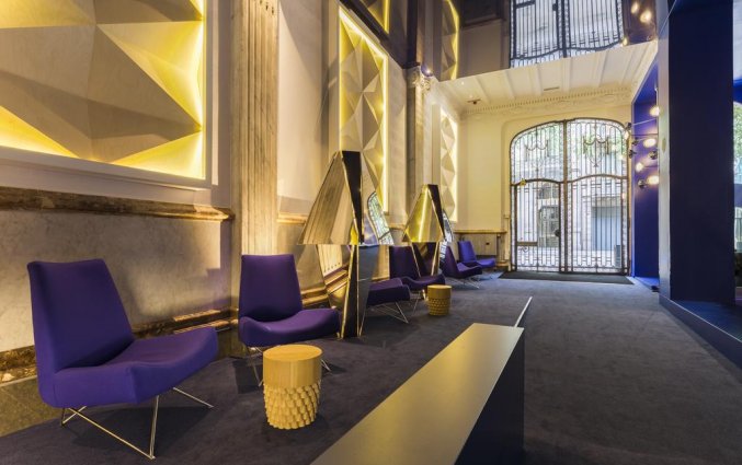 Ingang/lounge van hotel Room Mate Carla in Barcelona